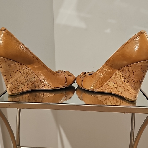 Tory Burch Tan Wedge Heels - Picture 4 of 5